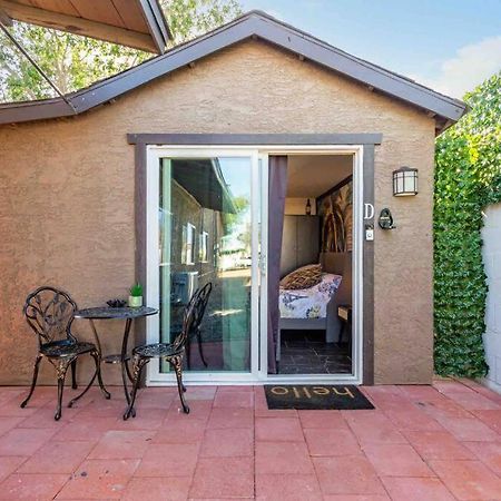 Your Tiny Downtown Home With Backyard Unit D Phoenix Bagian luar foto